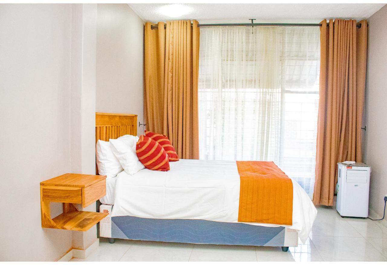 R Executive Apartments Хараре Екстер'єр фото